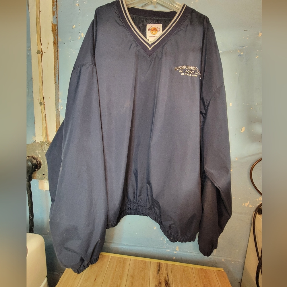 Vintage mens Hard Rock Cleveland pull over sweater , in size 2XL